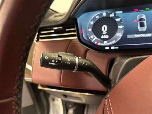 Used 2023 Land Rover Range Rover Sport SE Dynamic image 23