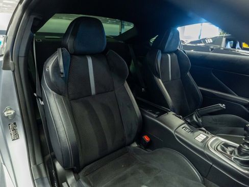 Used 2025 Toyota GR86 Premium image 14