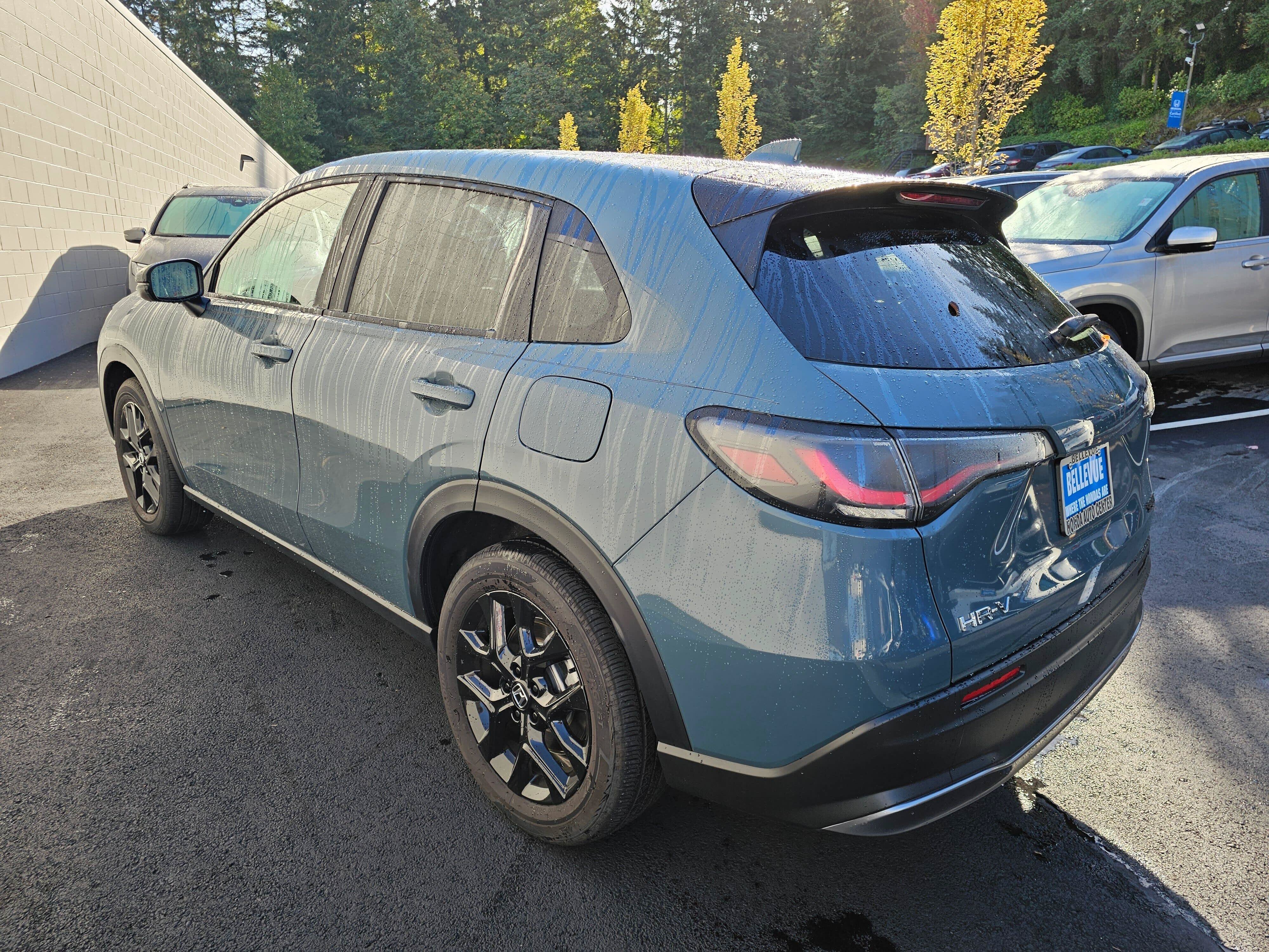 Certified 2025 Honda HR-V Sport image 5