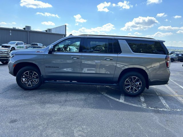 Used 2022 Chevrolet Suburban Z71 w/ Off-Road Capability Package AWD/4WD image 9