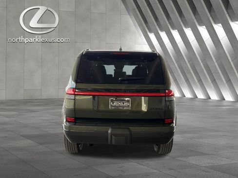 Certified 2026 Lexus GX 550 w/ Cold Area Package AWD/4WD image 28