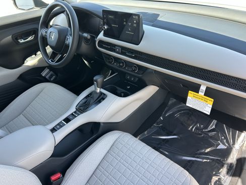 New 2027 Honda HR-V LX image 8