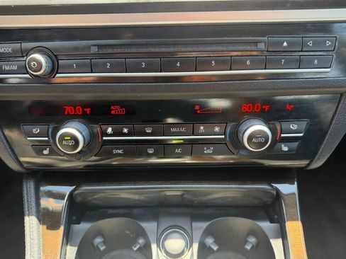 Used 2014 BMW 528i xDrive Sedan AWD/4WD image 25