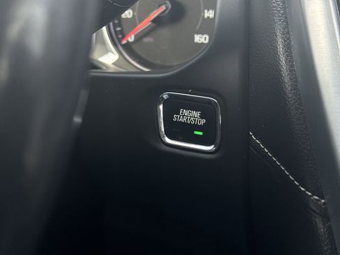 Used 2020 GMC Acadia SLE image 16