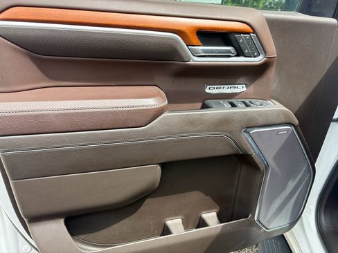 Used 2022 GMC Sierra 1500 Denali w/ Technology Package AWD/4WD image 14