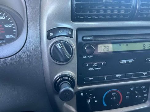 Used 2011 Ford Ranger XLT image 19