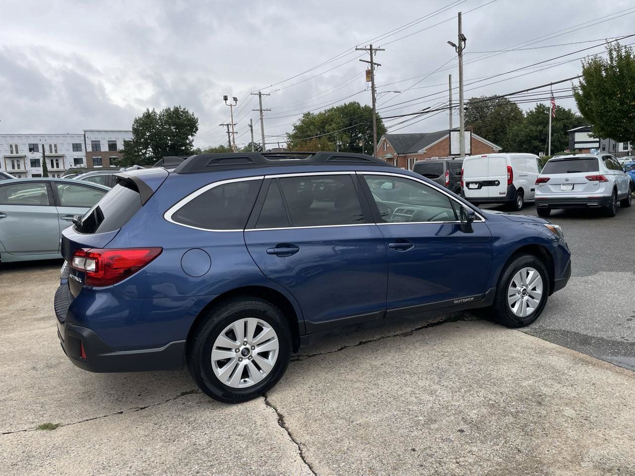 Used 2019 Subaru Outback 2.5i Premium AWD/4WD image 18