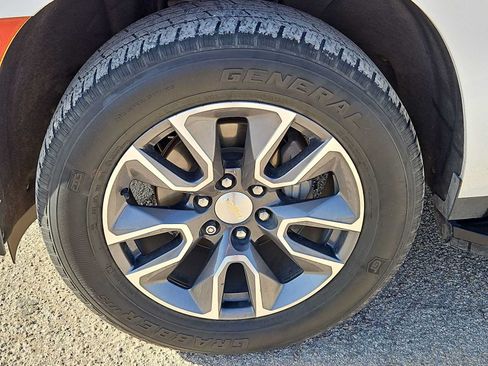 Used 2022 Chevrolet Tahoe LT w/ Luxury Package RWD image 12