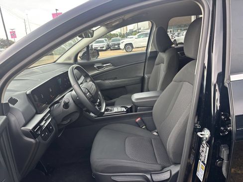 Used 2026 Kia Sportage LX FWD image 26
