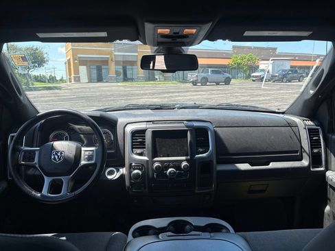 Used 2022 RAM 1500 Warlock AWD/4WD image 12