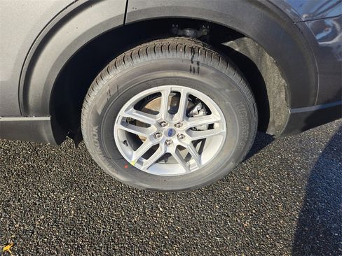 New 2026 Ford Explorer Active image 9