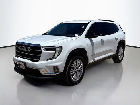 Used 2025 GMC Acadia Elevation w/ Elevation Premium Package FWD image 3