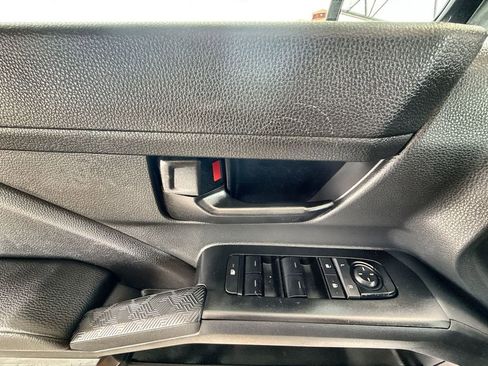 Used 2025 Toyota Tacoma SR5 image 22