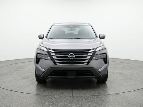 Used 2025 Nissan Rogue SV AWD/4WD image 2