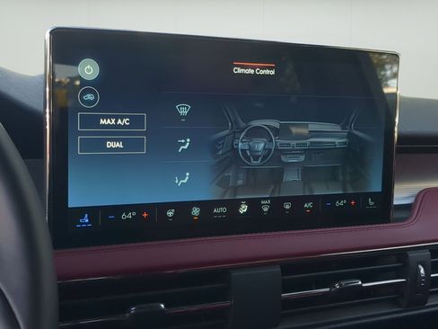 New 2026 Lincoln Corsair Reserve FWD image 18