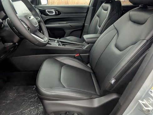 New 2026 Jeep Compass Limited image 11