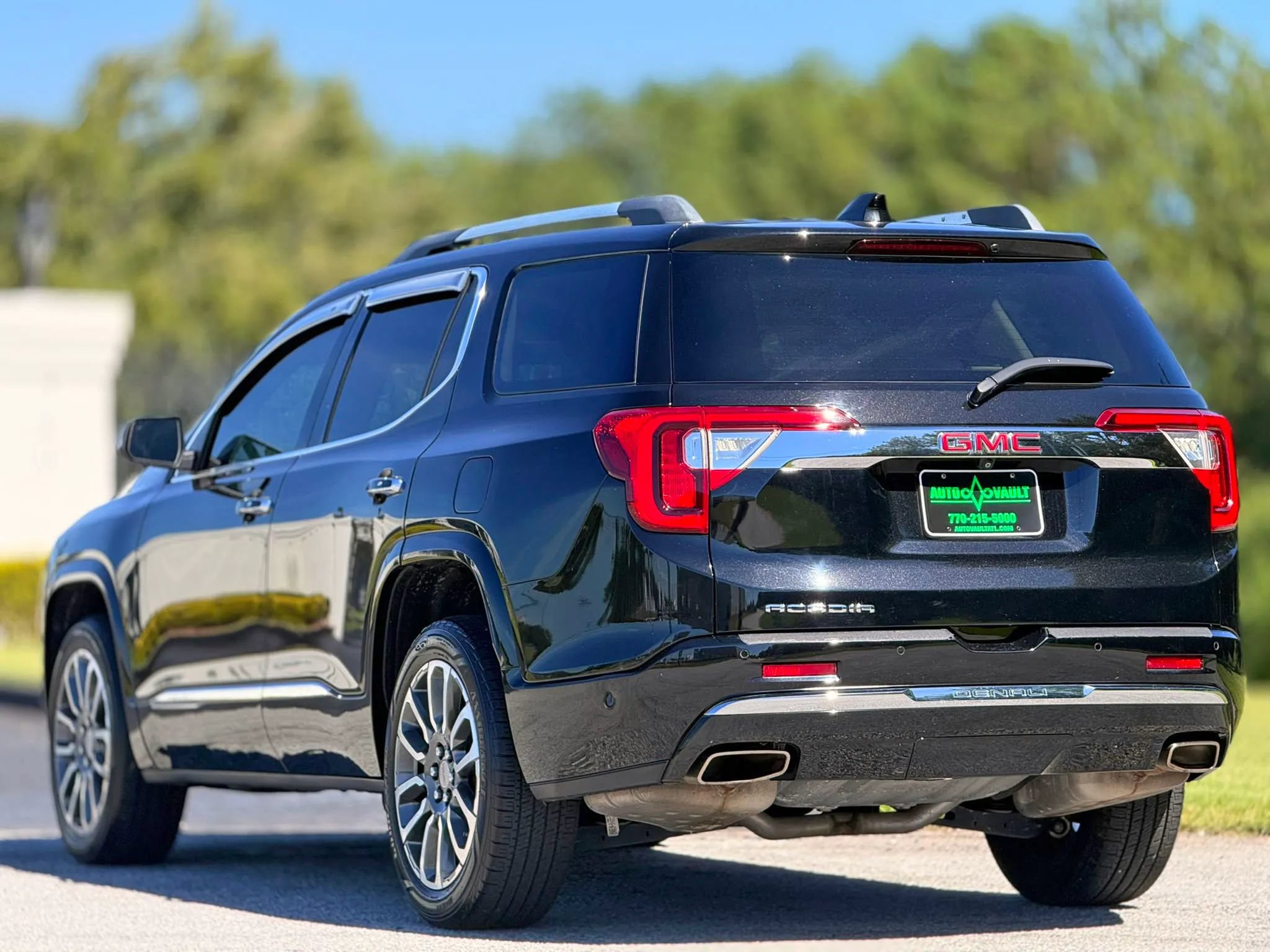 Used 2020 GMC Acadia Denali FWD image 9