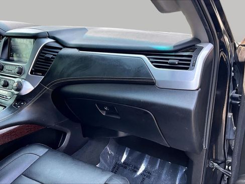Used 2019 GMC Yukon XL SLT w/ Premium Edition RWD image 19