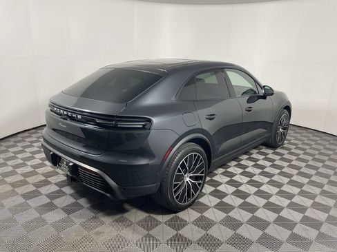 Used 2025 Porsche Macan Electric image 7