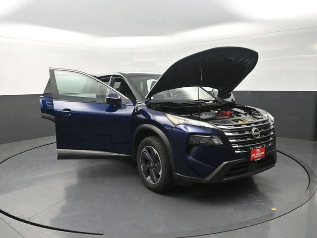 Used 2024 Nissan Rogue SV FWD image 39