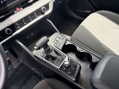 Used 2025 Kia Sportage LX FWD image 39
