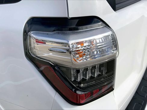 Used 2023 Toyota 4Runner SR5 Premium image 27