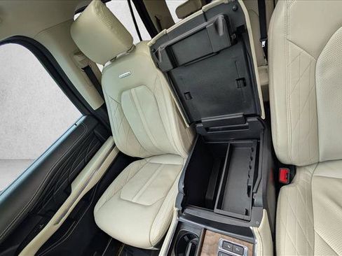 Used 2020 Ford Expedition Platinum image 30