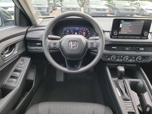 Used 2025 Honda Accord SE image 11