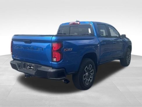 Used 2023 Chevrolet Colorado Z71 w/ Z71 Convenience Package 2 AWD/4WD image 2