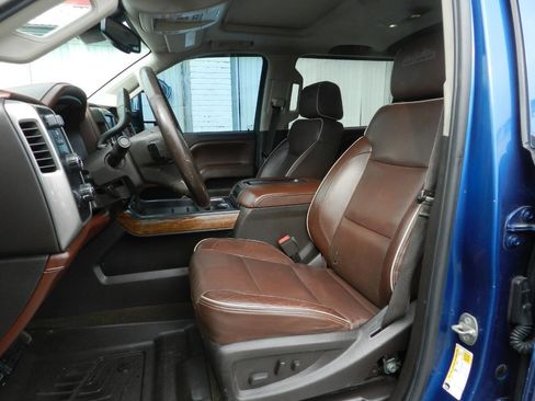 Used 2015 Chevrolet Silverado 2500 High Country w/ Duramax Plus Package image 2