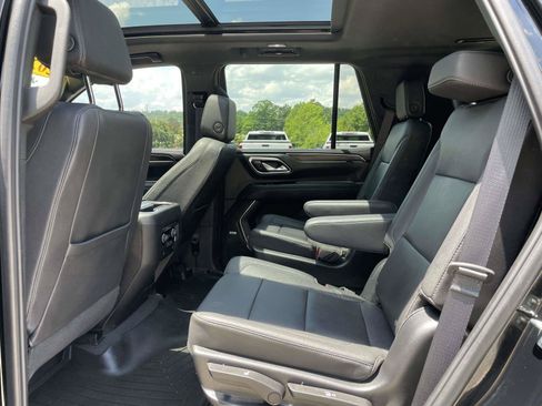 Used 2023 Chevrolet Tahoe Z71 w/ Luxury Package AWD/4WD image 3
