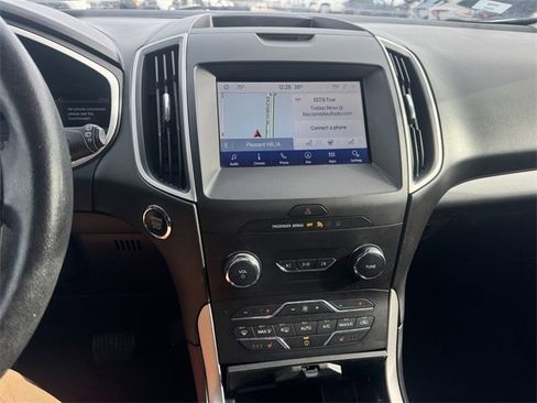 Used 2020 Ford Edge SEL w/ Convenience Package image 24