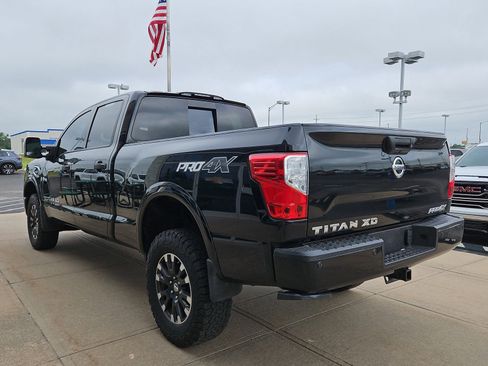 Used 2019 Nissan Titan PRO-4X w/ Pro-4x Convenience Package AWD/4WD image 3