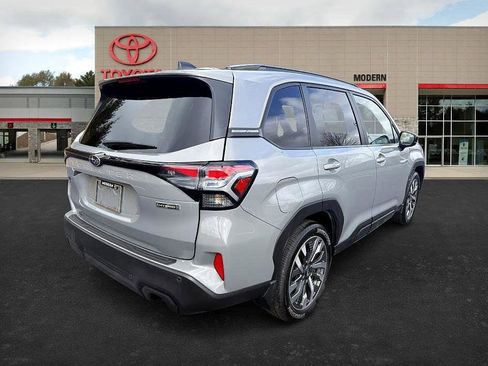 Used 2025 Subaru Forester Touring w/ Touring Package image 6