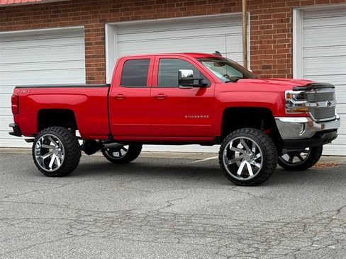 Used 2019 Chevrolet Silverado 1500 LT w/ All Star Edition image 35