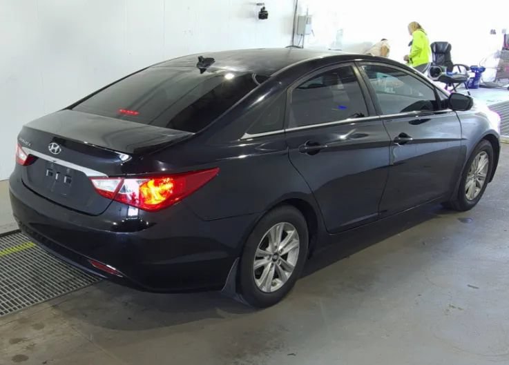 Used 2013 Hyundai Sonata GLS w/ Popular Equipment Pkg FWD image 2