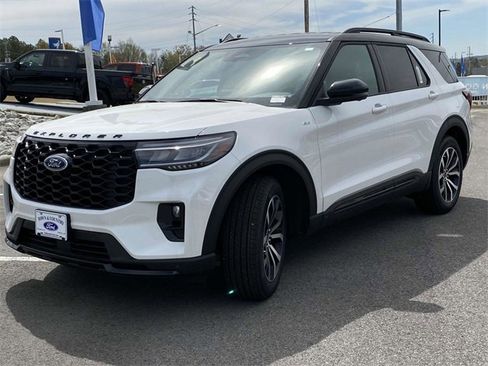 New 2025 Ford Explorer ST-Line w/ Premium Package image 5