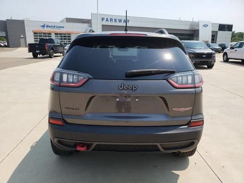 Used 2019 Jeep Cherokee Trailhawk w/ Cold Weather Group AWD/4WD image 5