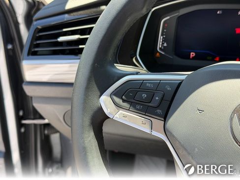 Used 2023 Volkswagen Jetta SEL FWD image 17