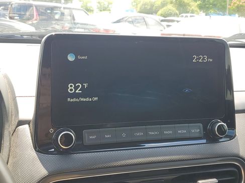 Used 2022 Hyundai Kona Limited FWD image 27