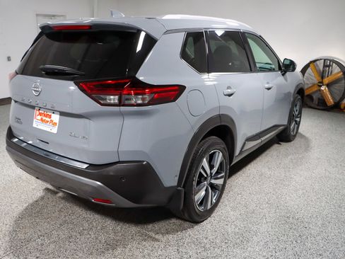 Used 2022 Nissan Rogue SL w/ SL Premium Package image 7