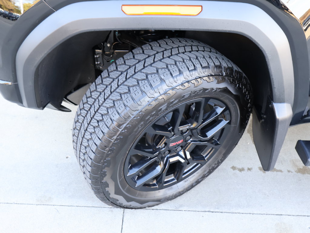 Used 2026 GMC Canyon AT4 w/ Off-Road Front Bumper Package AWD/4WD image 42