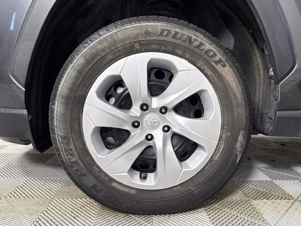 Used 2025 Toyota RAV4 LE FWD image 22