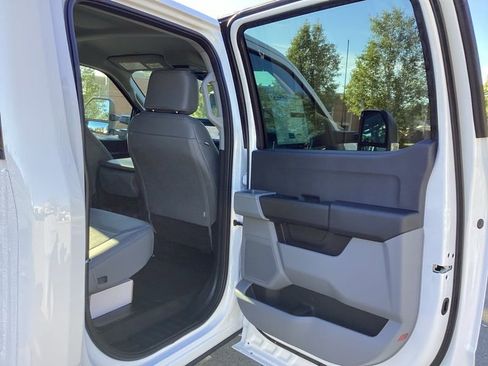 New 2026 Ford F350 4x4 Crew Cab DRW Super Duty image 10