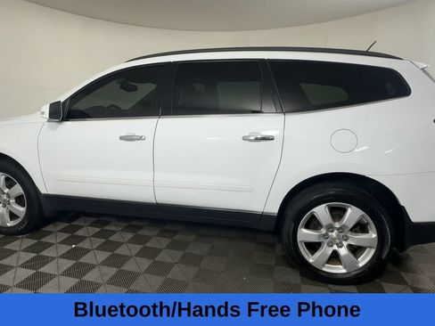 Used 2016 Chevrolet Traverse LT w/ Style and Technology Package FWD image 9