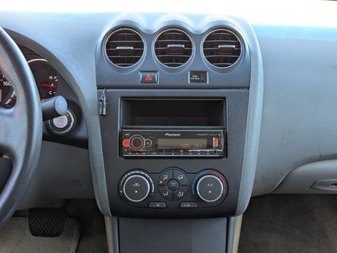 Used 2011 Nissan Altima 2.5 image 17