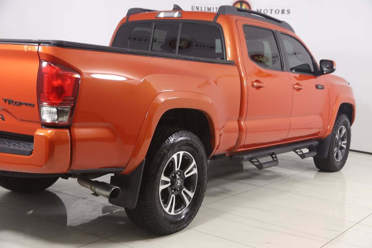 Used 2016 Toyota Tacoma TRD Sport w/ Towing Package AWD/4WD image 37