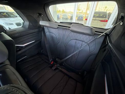 Used 2020 BMW X7 M50i w/ Dynamic Handling Package AWD/4WD image 19