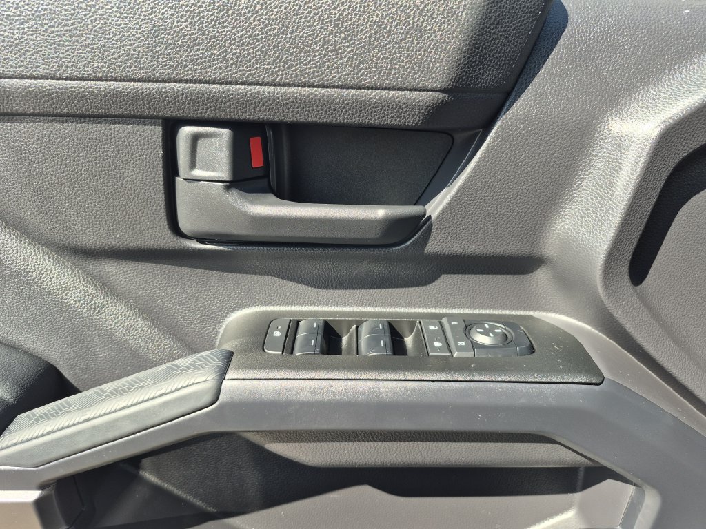 Used 2025 Toyota 4Runner SR5 AWD/4WD image 7