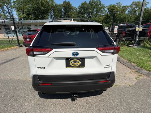 Used 2019 Toyota RAV4 XLE w/ Convenience Package AWD/4WD image 6